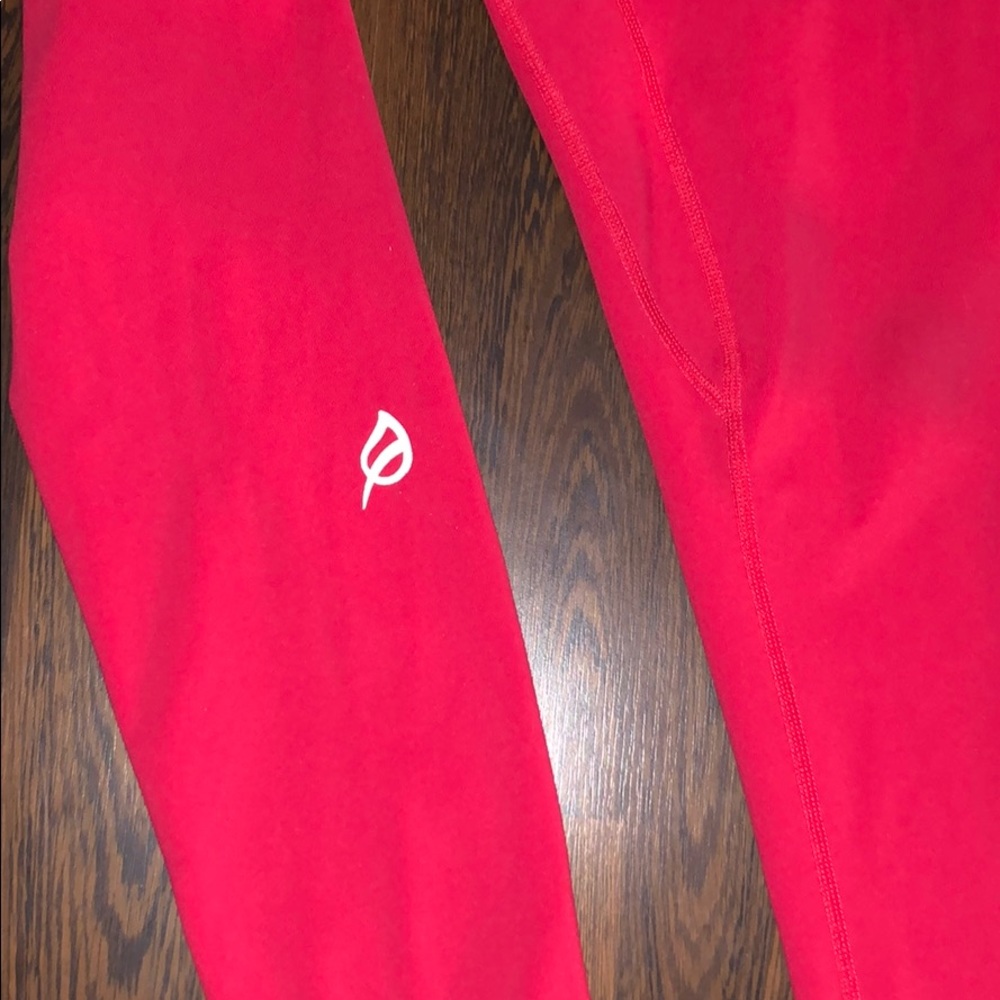 ptula red hott toddy taylor stay true leggings